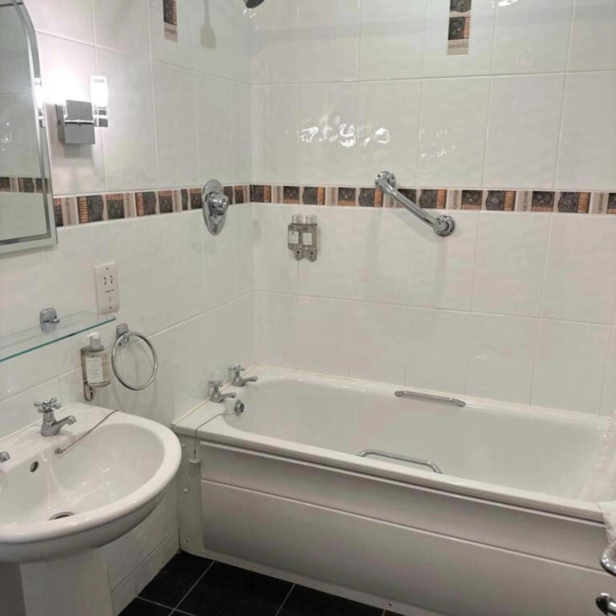 Spacious 2 Bedroom Apartment In Killarney Eksteriør bilde